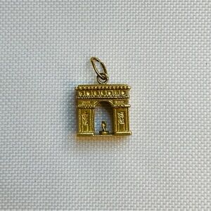 Vintage 18k Gold 3D ARC DE TRIOMPHE PARIS FRANCE Charm Pendant